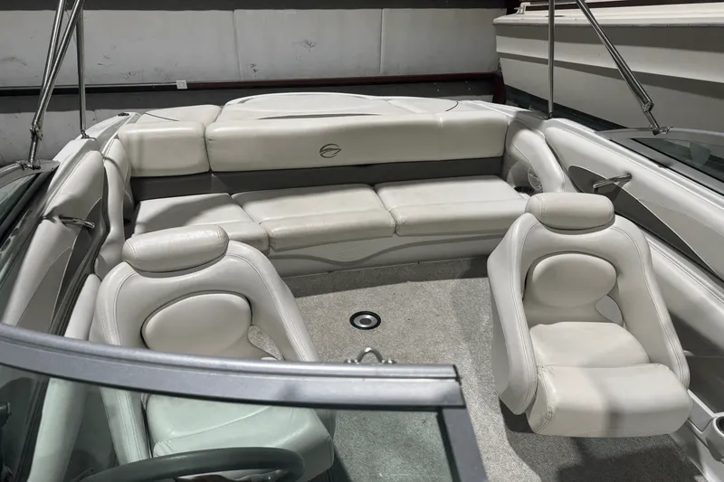 Slide: The Image of Crownline Boats 220 LS 2006 - 6