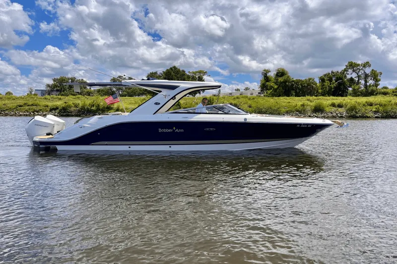 Slide: The Image of Sea Ray 310 SLX OB 2019 - 13