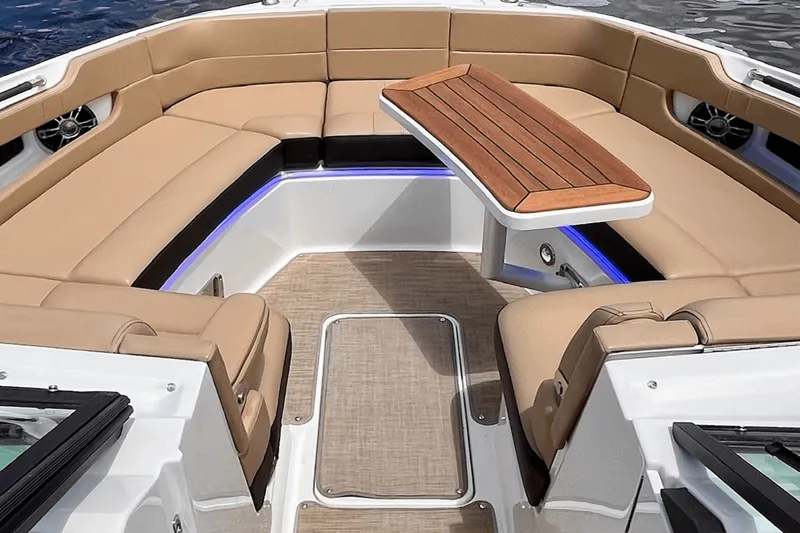 Slide: The Image of Sea Ray 310 SLX OB 2019 - 26
