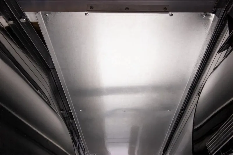 Slide: The Image of Regency 250 LE3 Sport 2021 - 9