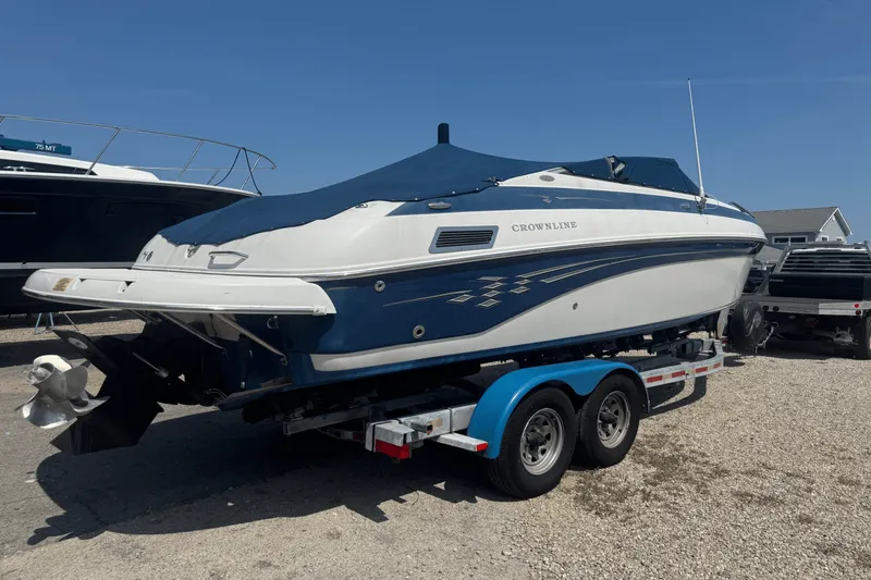 Slide: The Image of Crownline Boats 270 2005 - 3