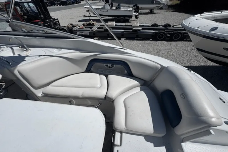 Slide: The Image of Crownline Boats 270 2005 - 5