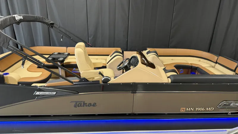 Slide: The Image of Tahoe 2585RJ 2021 - 5