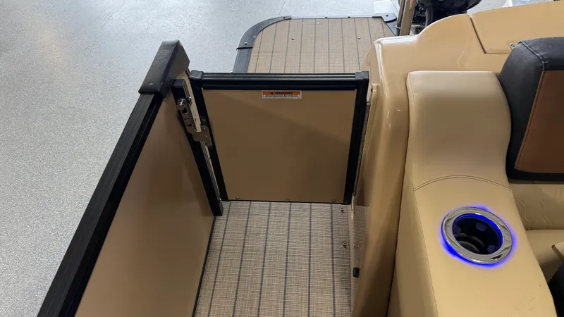 Slide: The Image of Tahoe 2585RJ 2021 - 70