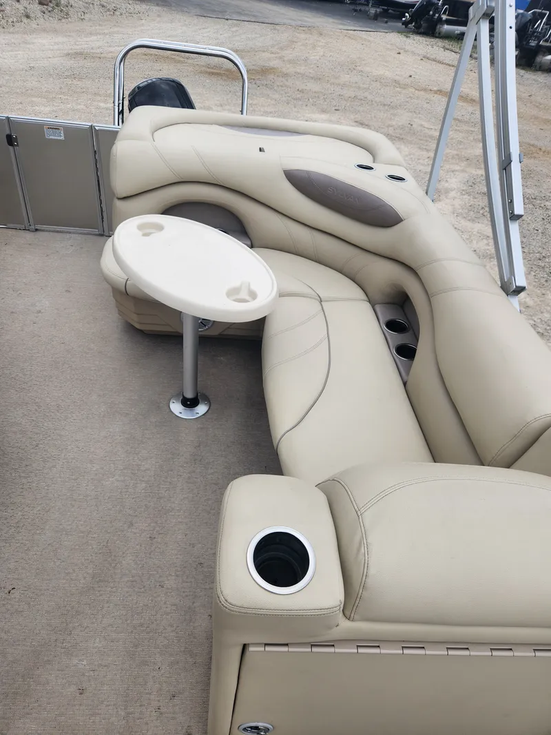 Slide: The Image of Sylvan MIRAGE 8522 2018 - 6