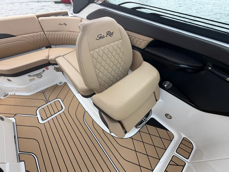 Slide: The Image of Sea Ray SLX 260 Surf 2026 - 26