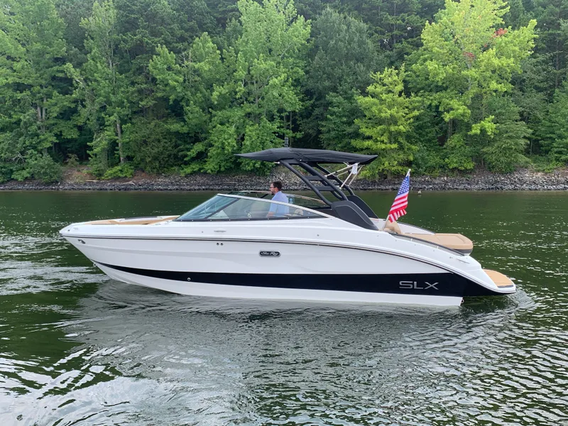 Slide: The Image of Sea Ray SLX 260 Surf 2026 - 17