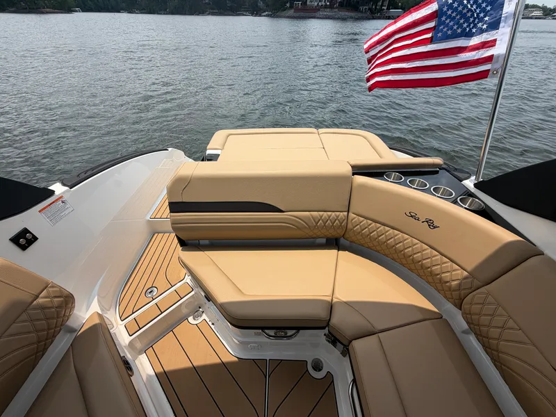 Slide: The Image of Sea Ray SLX 260 Surf 2026 - 31