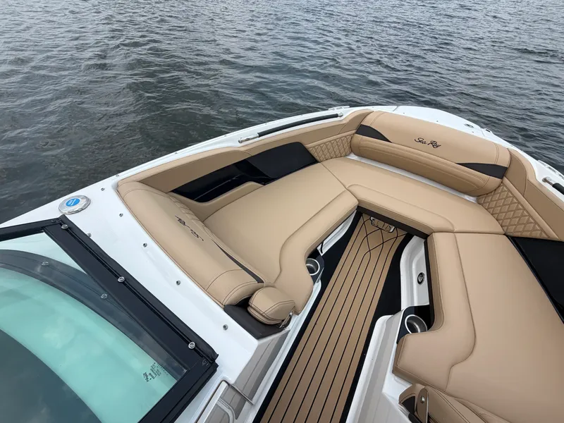 Slide: The Image of Sea Ray SLX 260 Surf 2026 - 20