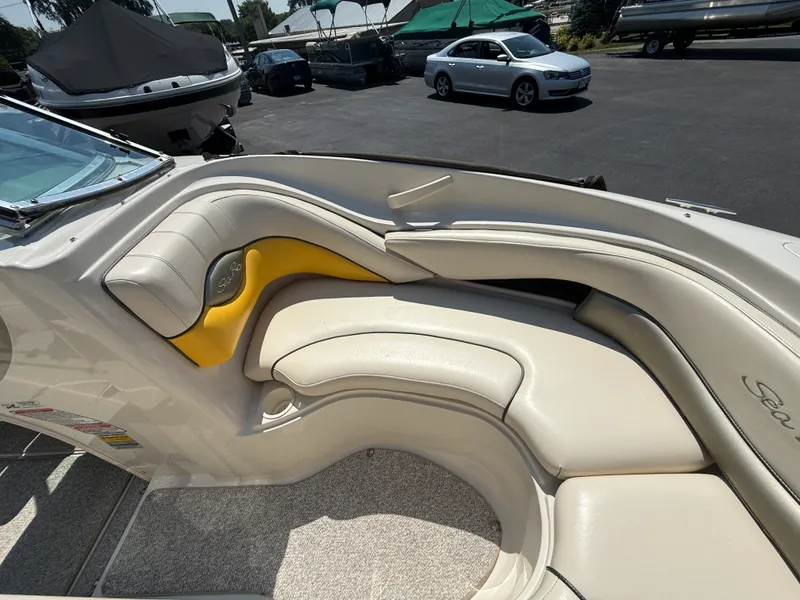 Slide: The Image of Sea Ray 200 SL WT 2004 - 19