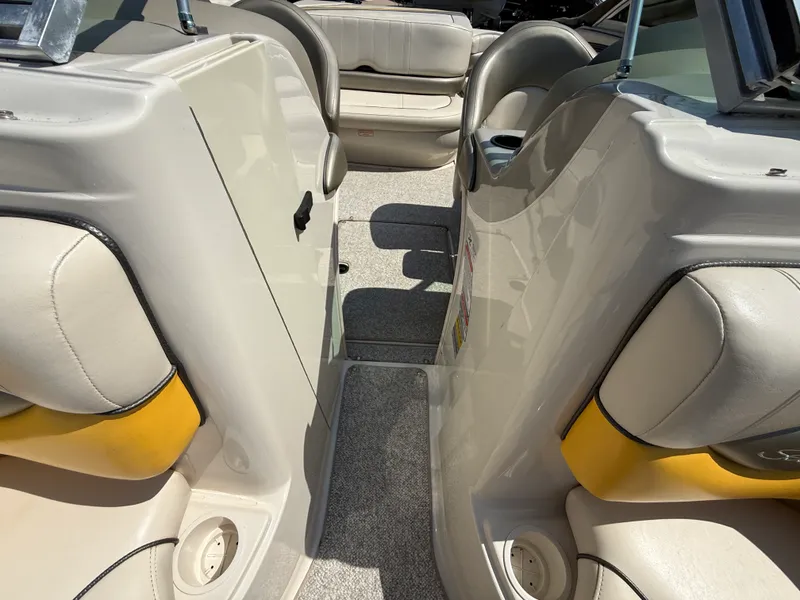 Slide: The Image of Sea Ray 200 SL WT 2004 - 21