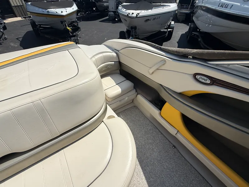 Slide: The Image of Sea Ray 200 SL WT 2004 - 10