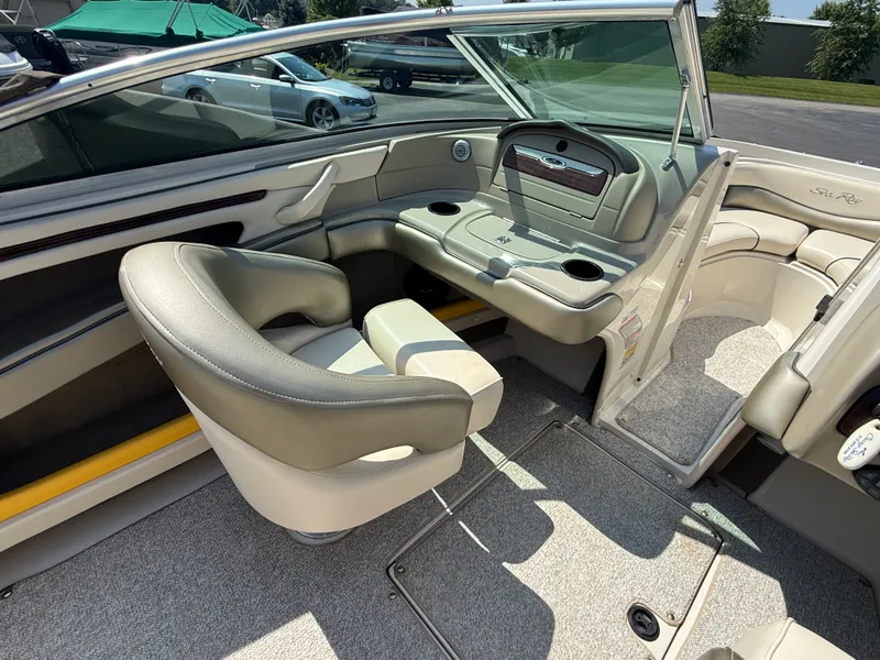 Slide: The Image of Sea Ray 200 SL WT 2004 - 12