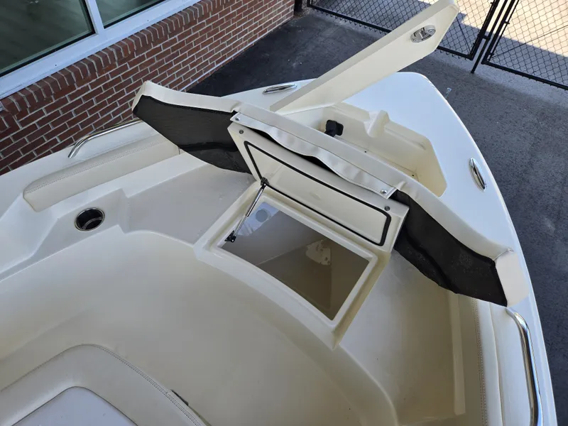 Slide: The Image of Scout 188 Sportfish 2027 - 12