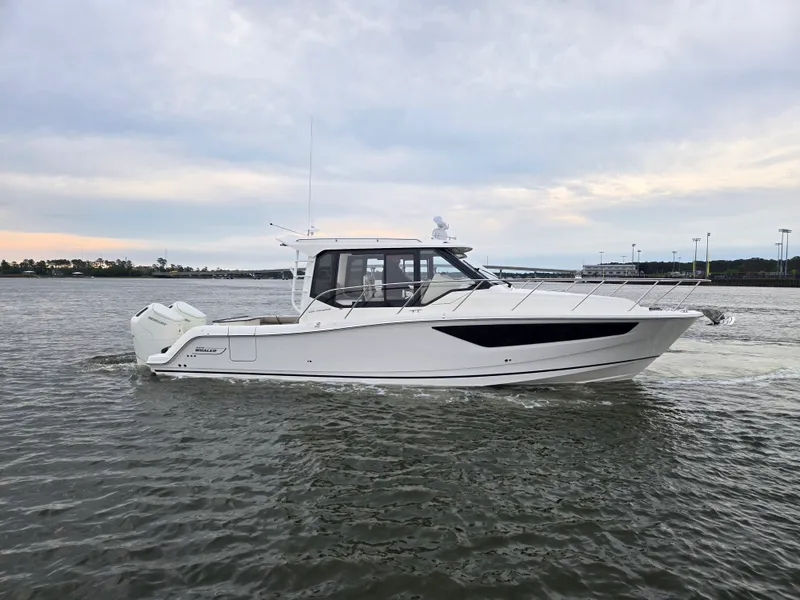 Slide: The Image of Boston Whaler 365 Conquest 2026 - 47