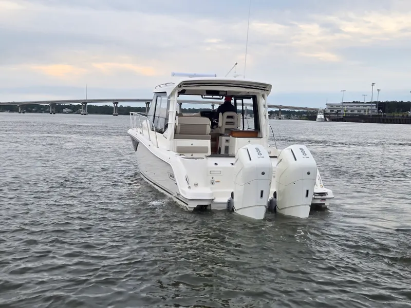 Slide: The Image of Boston Whaler 365 Conquest 2026 - 46