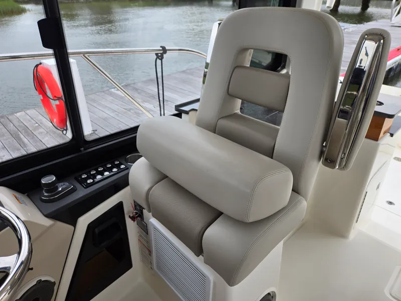 Slide: The Image of Boston Whaler 365 Conquest 2026 - 29
