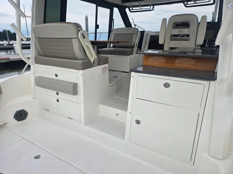 Slide: The Image of Boston Whaler 365 Conquest 2026 - 16