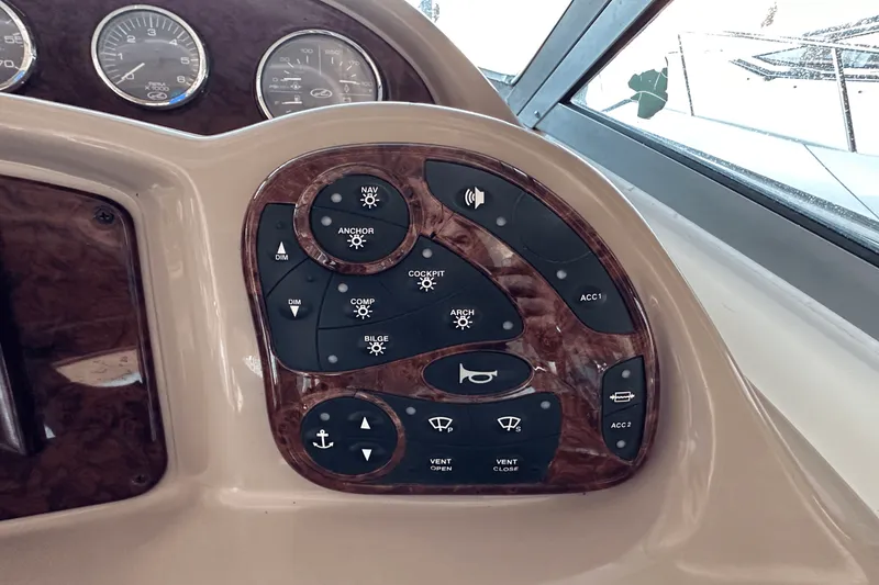 Slide: The Image of Sea Ray 340 Sundancer 2003 - 21