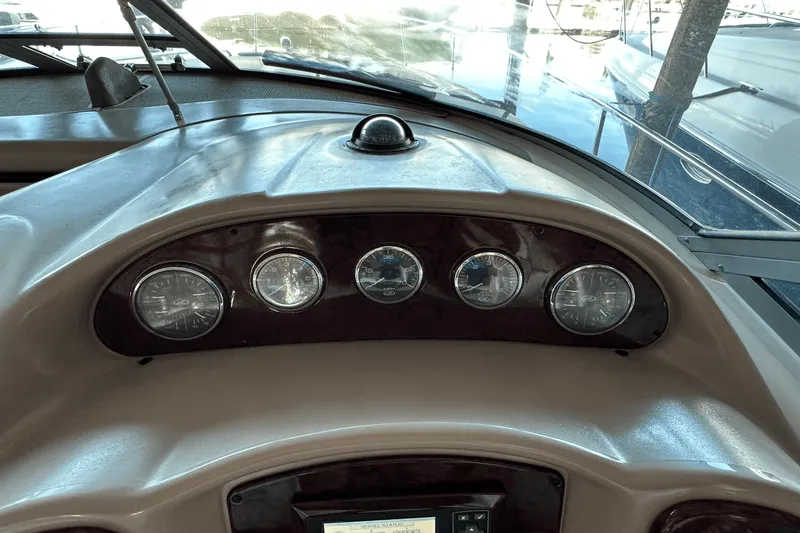 Slide: The Image of Sea Ray 340 Sundancer 2003 - 22