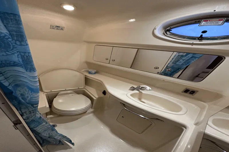 Slide: The Image of Sea Ray 340 Sundancer 2003 - 25