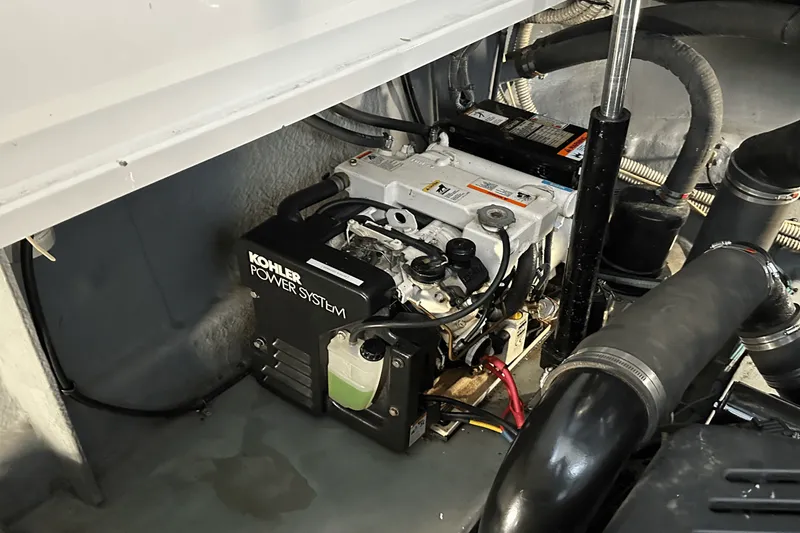 Slide: The Image of Sea Ray 340 Sundancer 2003 - 39