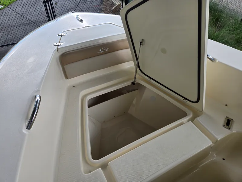Slide: The Image of Scout 195 Sportfish 2025 - 11