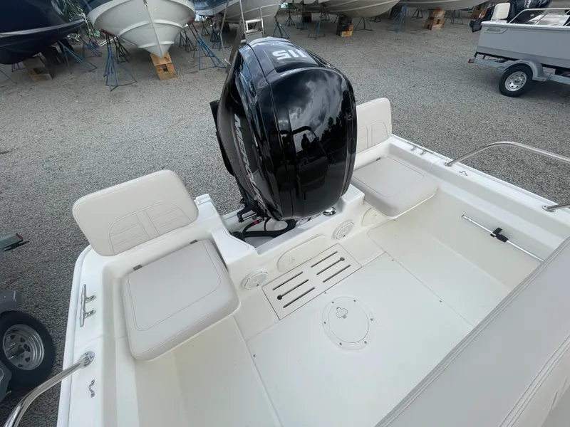 Slide: The Image of Boston Whaler 170 Montauk 2026 - 2
