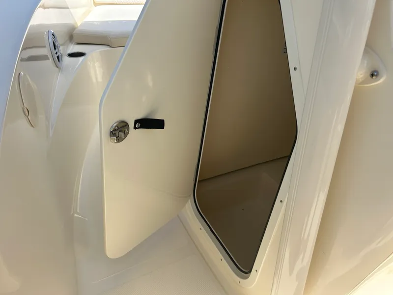 Slide: The Image of Scout 195 Sportfish 2027 - 13