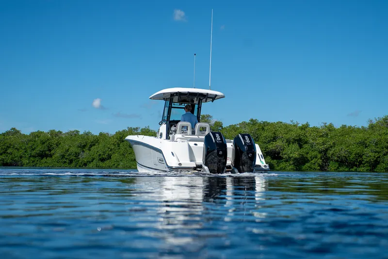 Slide: The Image of Boston Whaler 280 Outrage 2026 - 24