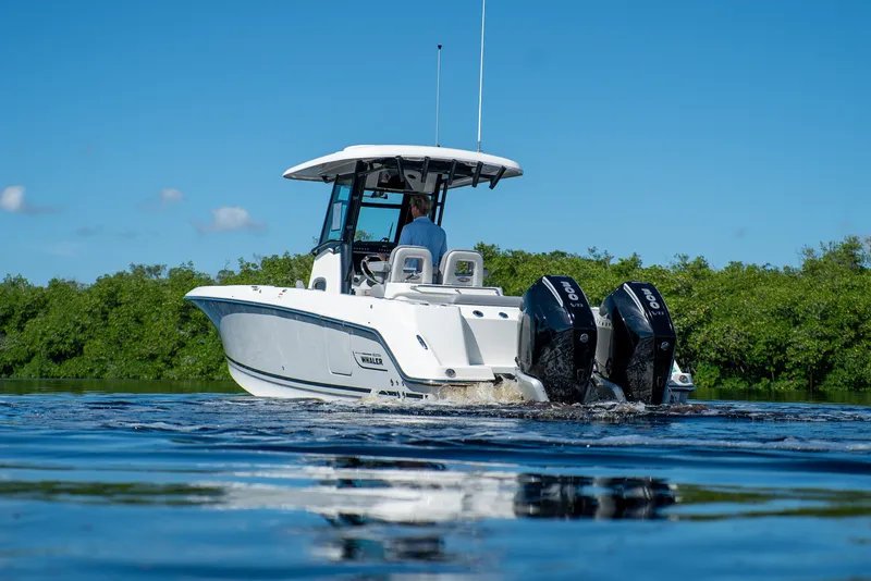 Slide: The Image of Boston Whaler 280 Outrage 2026 - 39