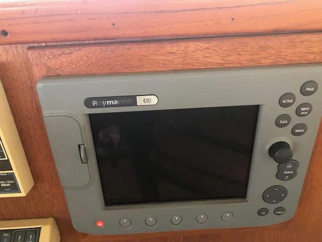Slide: The Image of Raymarine C80 display on 1983 Sea Ray 390 Sport Fisherman boat. - 10
