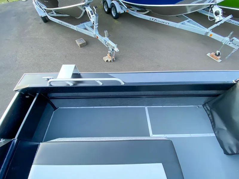 Slide: The Image of North River 24 Commander 2026 - 20