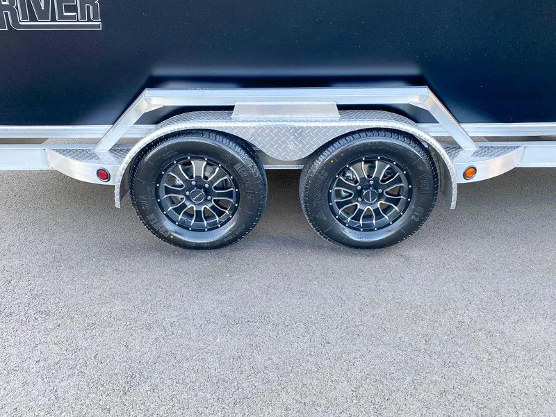 Slide: The Image of North River 24 Commander 2026 - 27