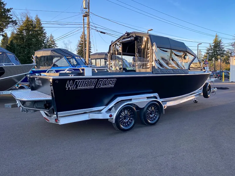 Slide: The Image of North River 24 Commander 2026 - 3