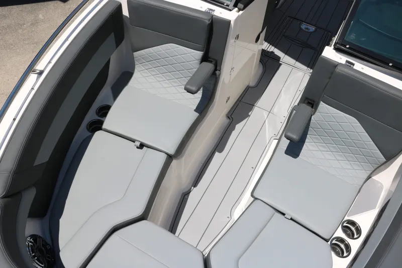 Slide: The Image of Chaparral 26 Surf 2025 - 19