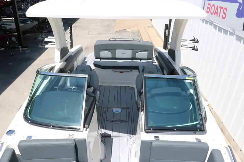 Slide: The Image of Chaparral 26 Surf 2025 - 21