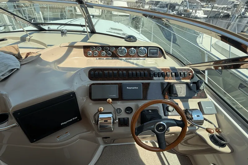 Slide: The Image of Sea Ray 400 SUNDANCER 2000 - 8