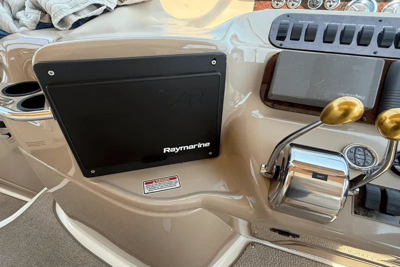 Slide: The Image of Sea Ray 400 SUNDANCER 2000 - 9