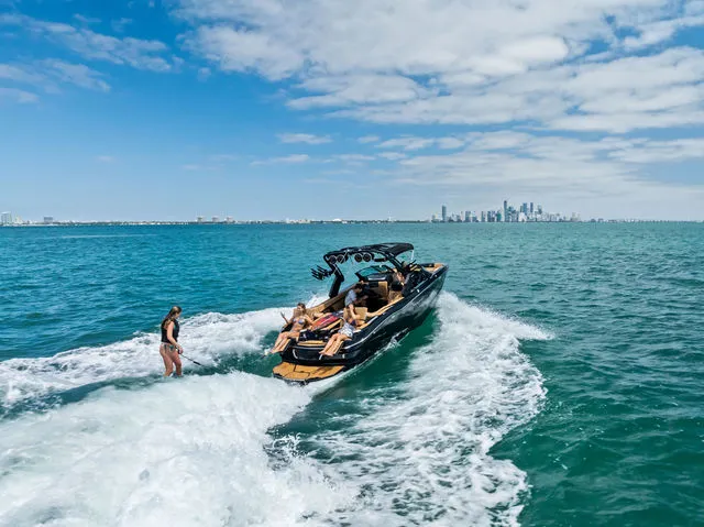 Slide: The Image of Mastercraft X24 2024 - 30