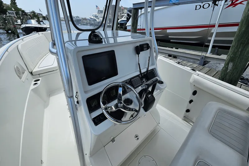 Slide: The Image of Sailfish 2660 CC 2008 - 10