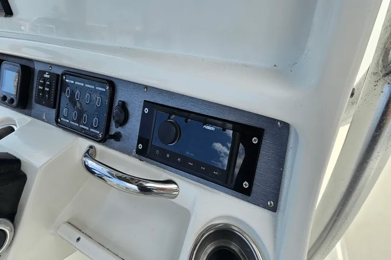 Slide: The Image of Sailfish 2660 CC 2008 - 14