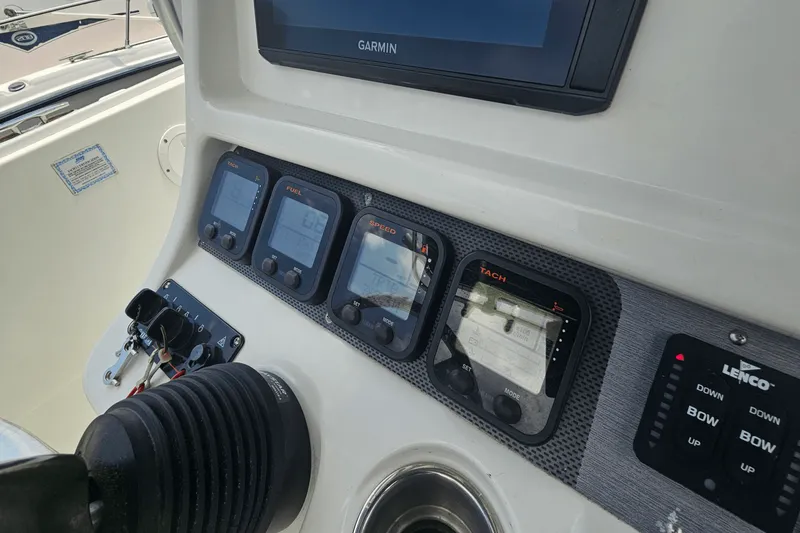 Slide: The Image of Sailfish 2660 CC 2008 - 15