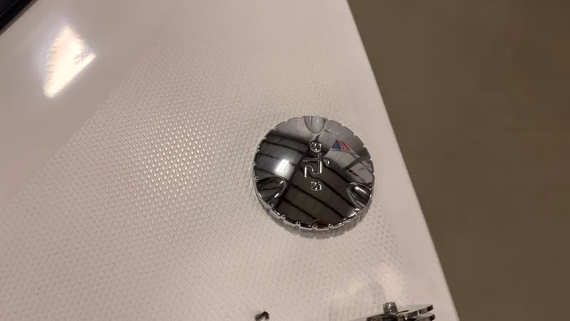 Slide: The Image of Sea Ray SDX 230 2026 - 61