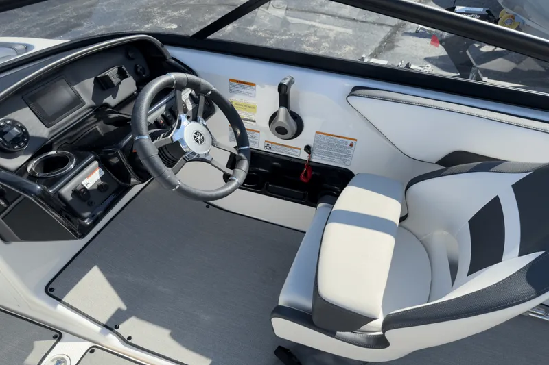 Slide: The Image of Yamaha AR195 2021 - 11