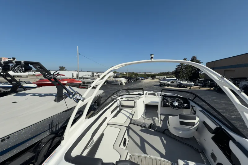 Slide: The Image of Yamaha AR195 2021 - 3