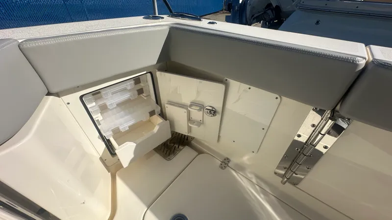 Slide: The Image of Scout 288 LXF 2026 - 18