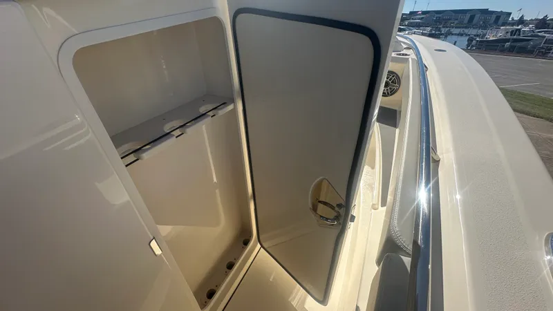 Slide: The Image of Scout 288 LXF 2026 - 33