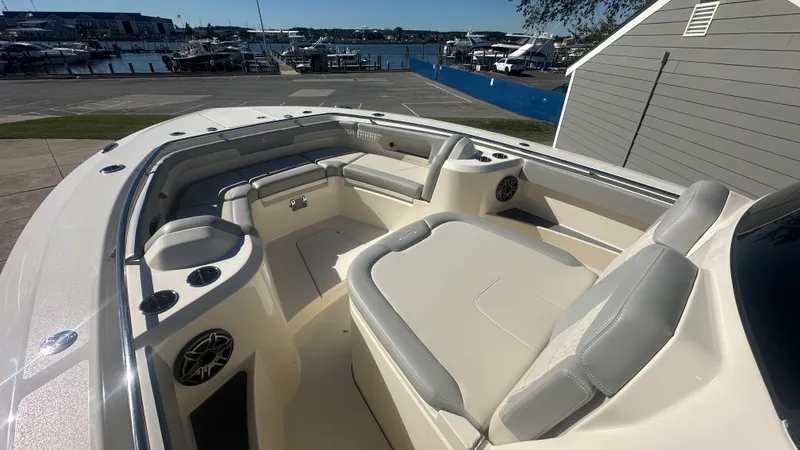 Slide: The Image of Scout 288 LXF 2026 - 35