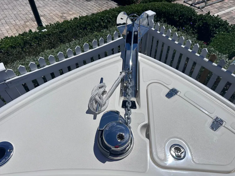 Slide: The Image of Boston Whaler 230 Outrage 2026 - 13